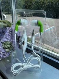 HS1480-35MMMICGR REIKO IN-EAR HEADPHONES WITH MIC IN GREEN