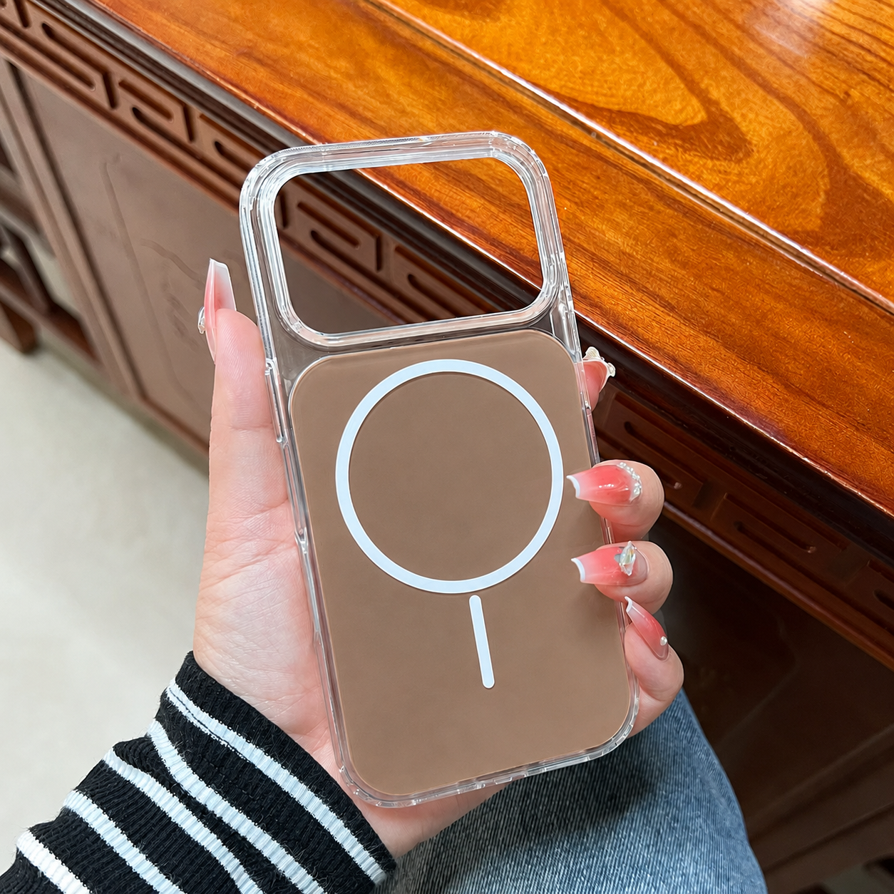 Magnetic  & Shockproof case in gold, compatible with SAMSUNG S26 EDGE_PC84-SAMS26EDGEGD